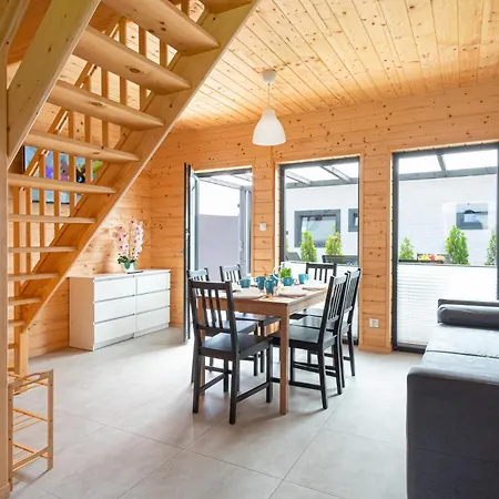 Semesterbostad Osada 3 Jantar